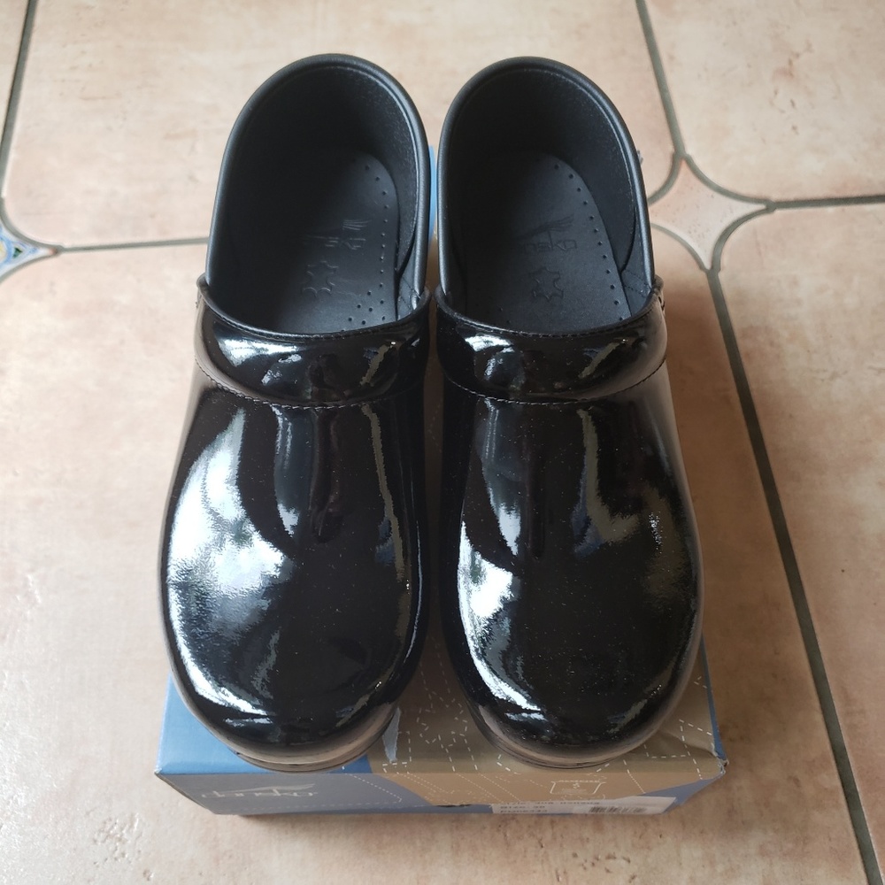 Dansko Professional Clog Patent Size 38